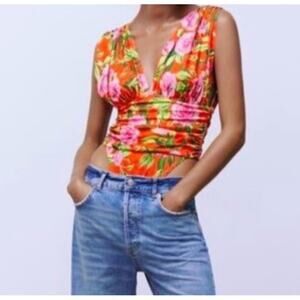 NWT Zara Orange/Pink Deep V Roses Ruched Bodysuit Sz Small/Medium